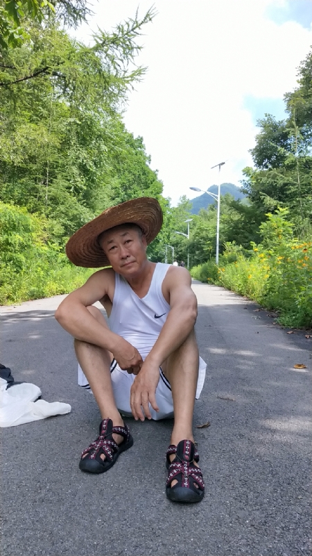 真诚寻伴的第一张照片--百色相亲服务中心