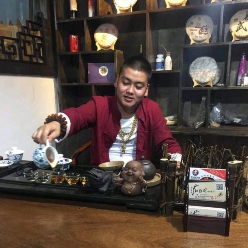 请叫我金爷的第一张照片--百色相亲服务中心