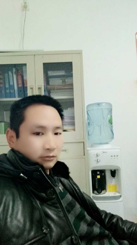 蓝色棒棒糖的第一张照片--百色相亲服务中心