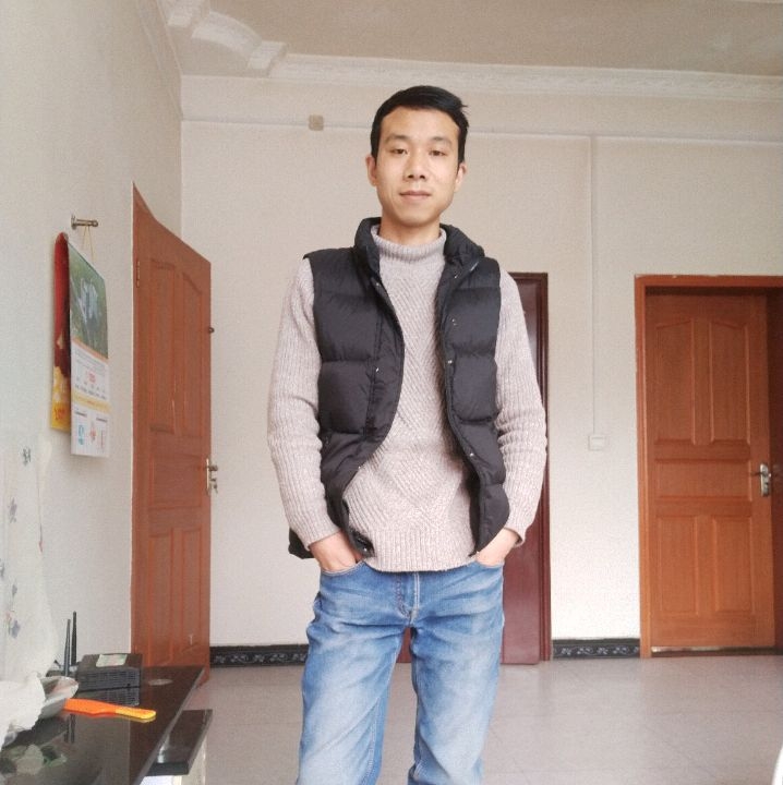 小伙子的第一张照片--百色相亲服务中心