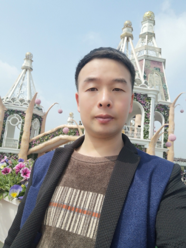 黎明的天空的第一张照片--百色相亲服务中心