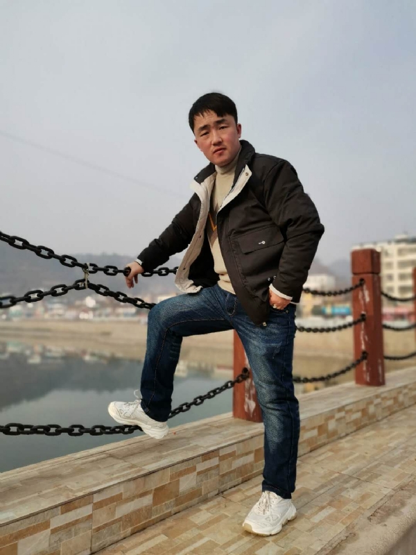 性情中人的第一张照片--百色相亲服务中心