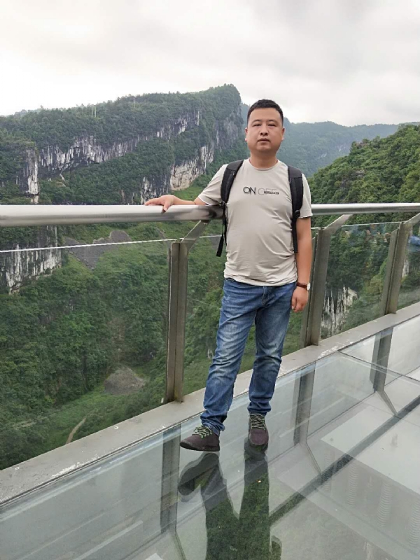 天使的第一张照片--百色相亲服务中心