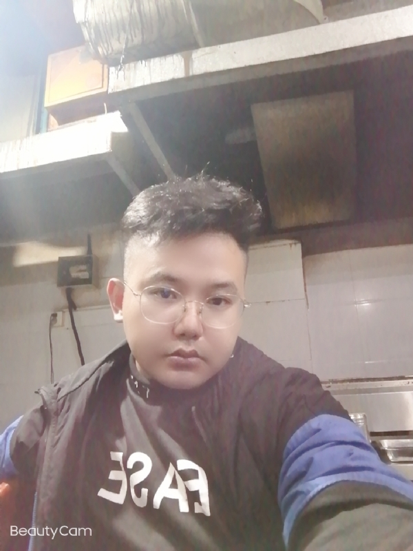 棒哥的第二张照片--百色相亲服务中心