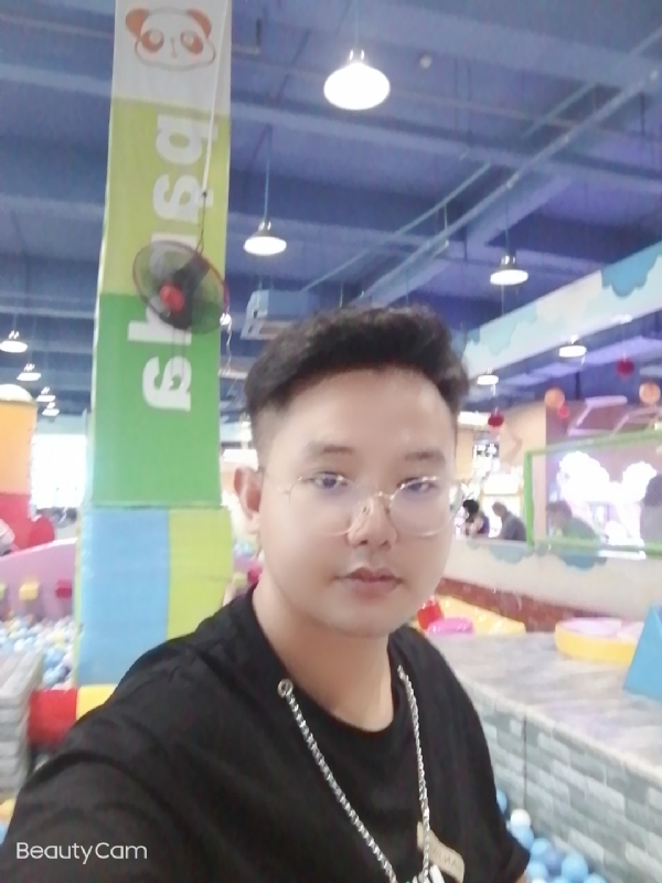 棒哥的第三张照片--百色相亲服务中心