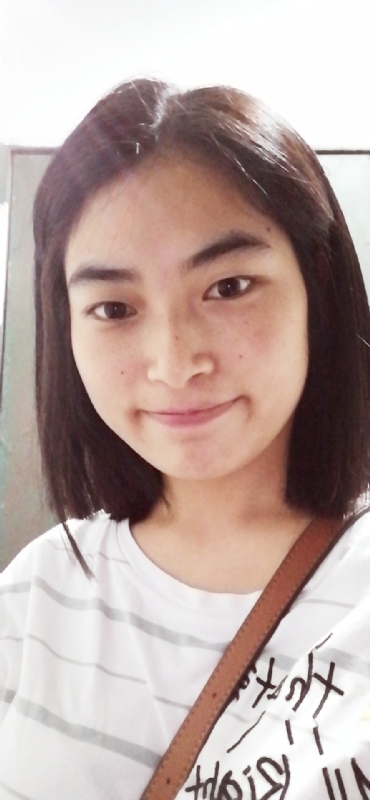 向日葵无一例外的第一张照片--百色相亲服务中心