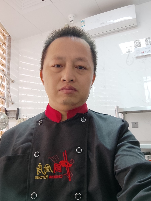 圆梦的第三张照片--百色相亲服务中心