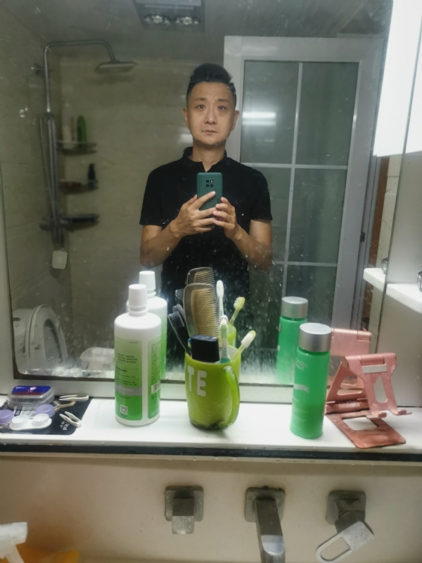 龙少的第一张照片--百色相亲服务中心