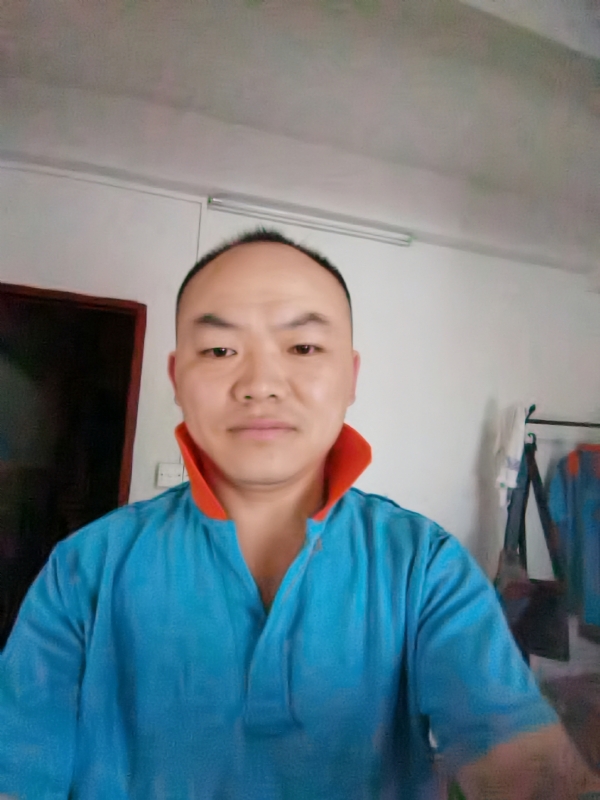 与子携老的第五张照片--百色相亲服务中心