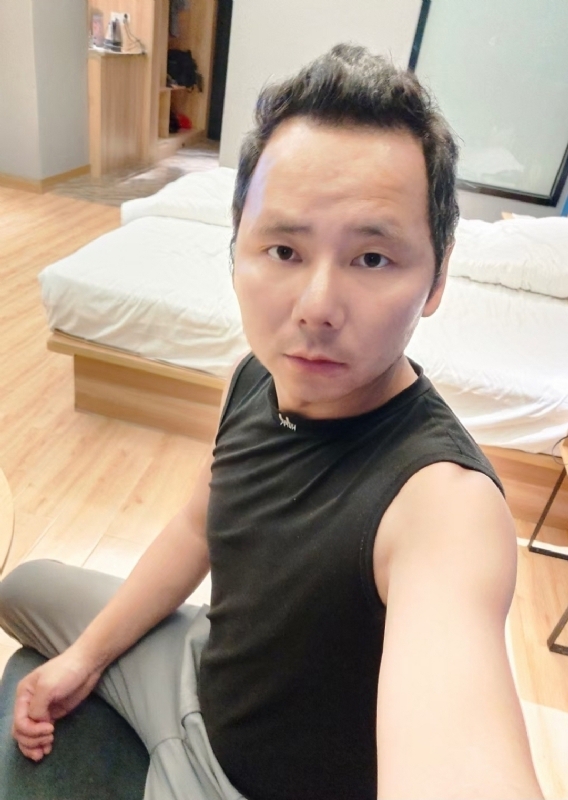 爱远的要命的第一张照片--百色相亲服务中心