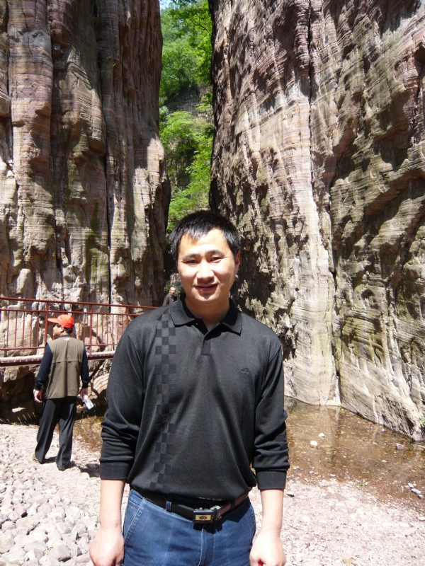 阳光幸福快乐的第三张照片--百色相亲服务中心