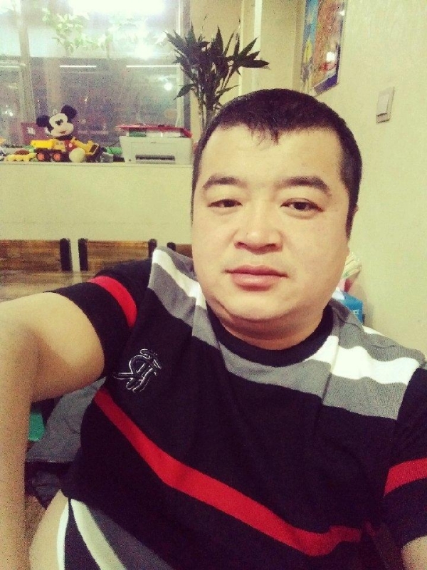 老实人的第一张照片--百色相亲服务中心