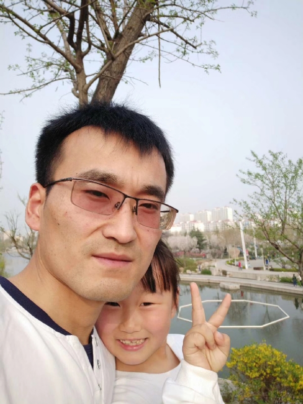 简单的幸福的第一张照片--百色相亲服务中心