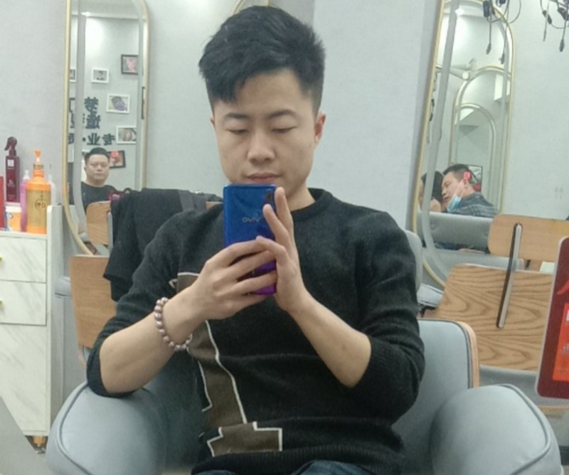 无法自拔的第一张照片--百色相亲服务中心