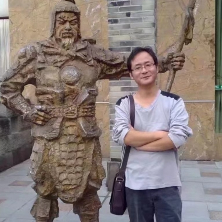 孤狼的第三张照片--百色相亲服务中心