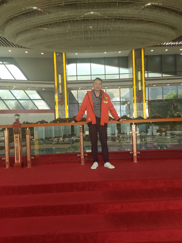 大飞的第一张照片--百色相亲服务中心