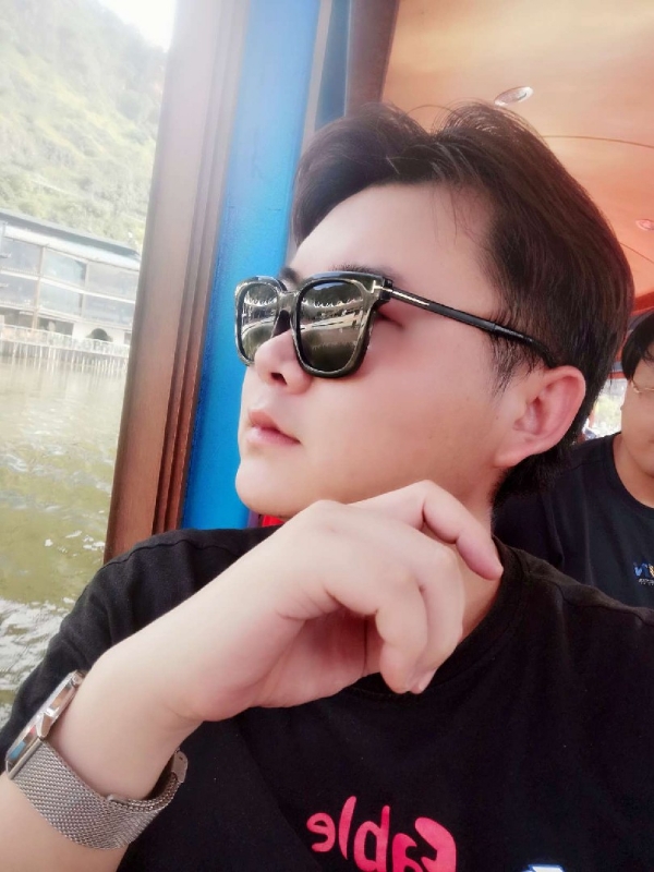 曲生的第三张照片--百色相亲服务中心