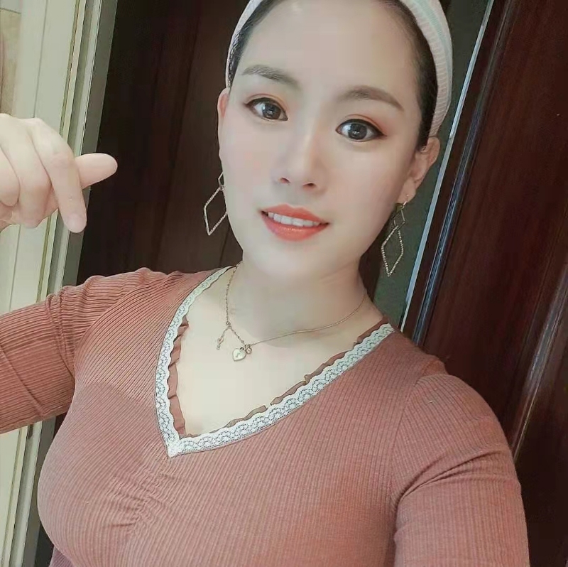 蜜&糖的第一张照片--百色相亲服务中心