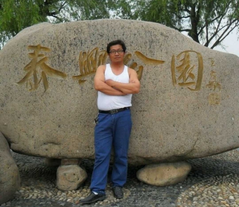 黑哥的第一张照片--百色相亲服务中心