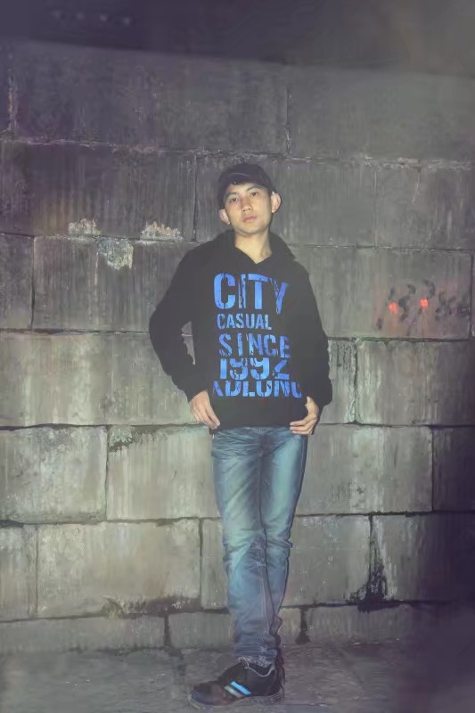 黄渊军的第一张照片--百色相亲服务中心