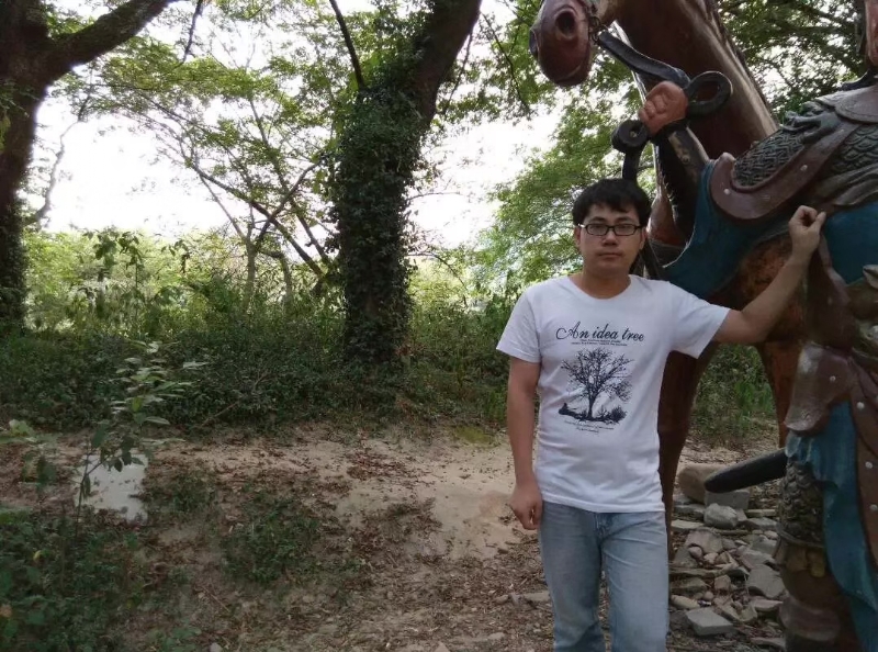 峰的第一张照片--百色相亲服务中心