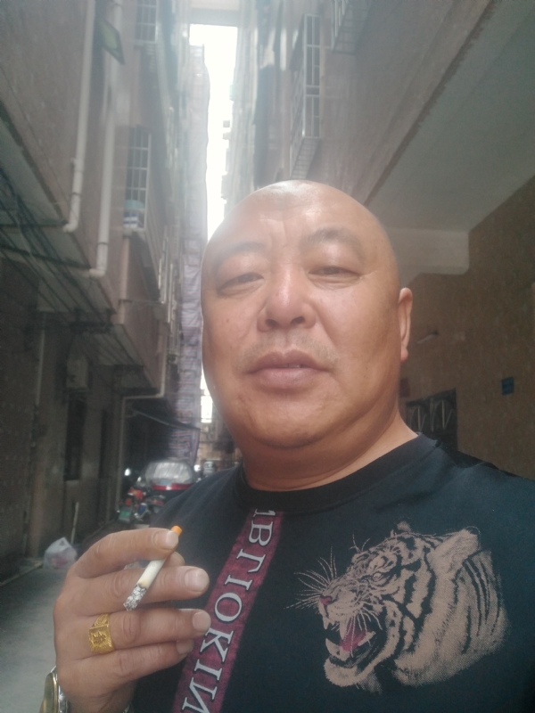 人在TA乡的第一张照片--百色相亲服务中心