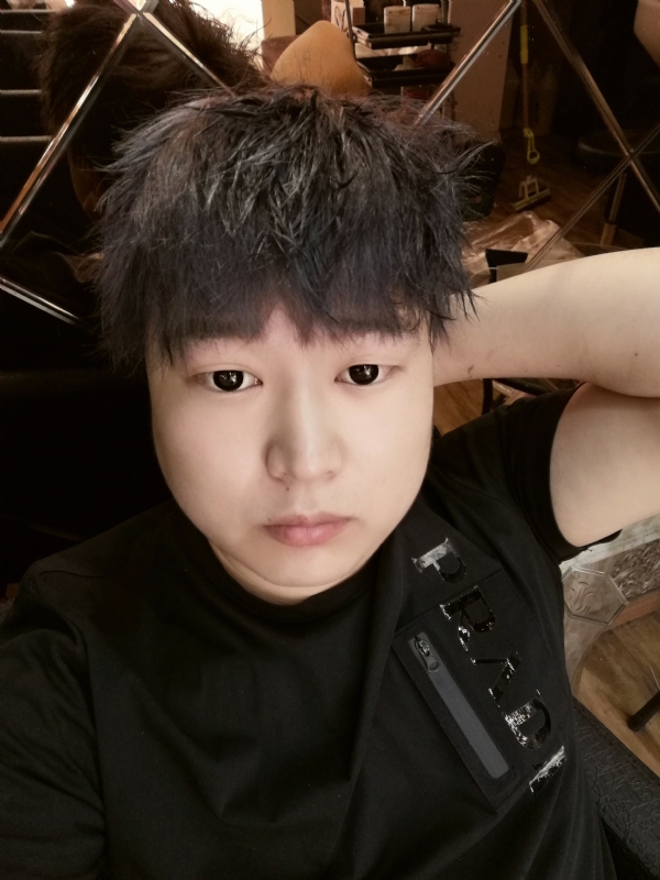 夜微凉的第二张照片--百色相亲服务中心