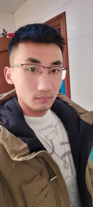 闯红灯吐泡泡的第一张照片--百色相亲服务中心