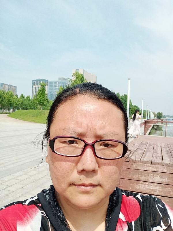 苦乐的第四张照片--百色相亲服务中心