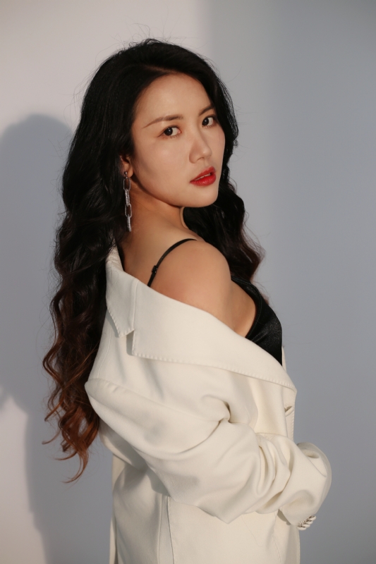 珍妮的第一张照片--百色相亲服务中心