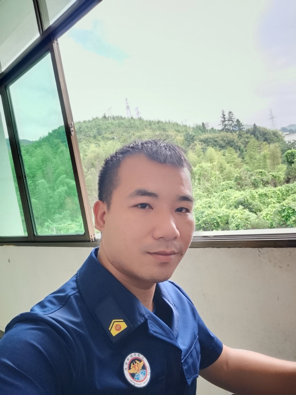 期待未来的第一张照片--百色相亲服务中心