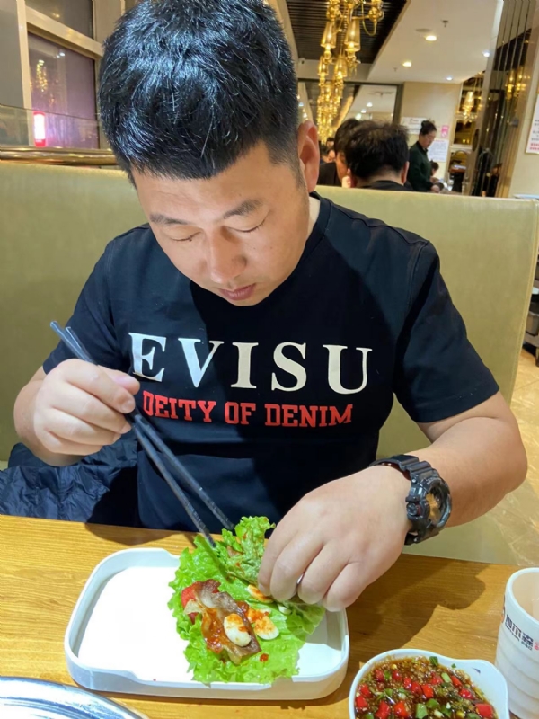 砒霜的第一张照片--百色相亲服务中心