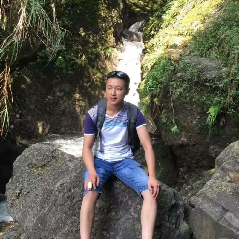 人杰地也灵的第一张照片--百色相亲服务中心