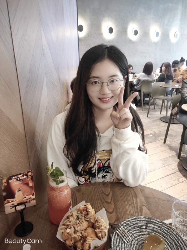 皮卡小姐的第一张照片--百色相亲服务中心