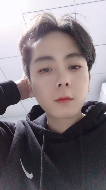 鹤枫的第一张照片--百色相亲服务中心