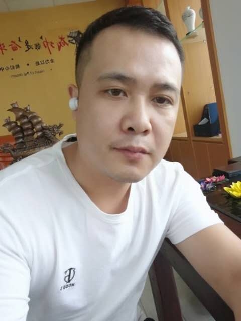 礼哥的第二张照片--百色相亲服务中心