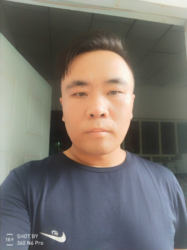 云的第二张照片--百色相亲服务中心