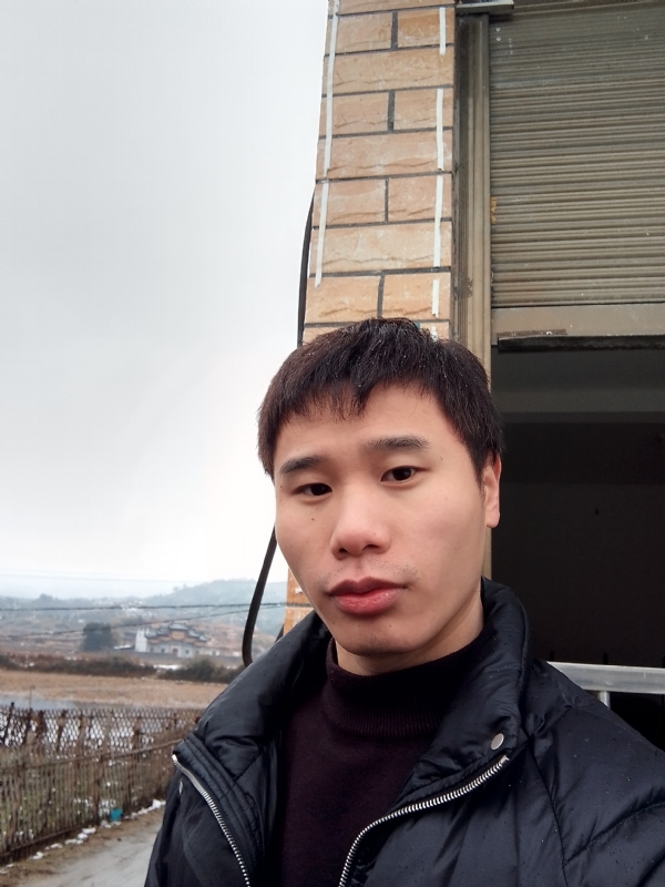 银色的羽翼的第一张照片--百色相亲服务中心