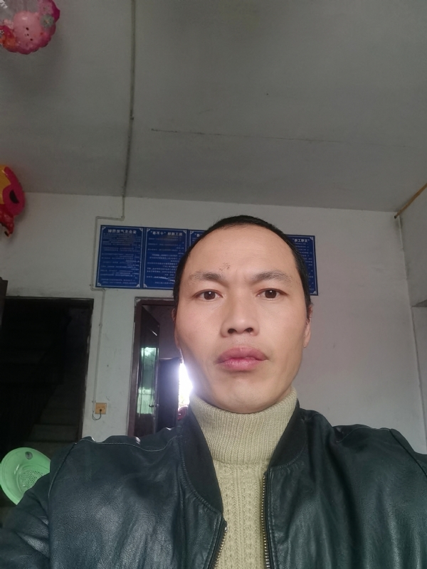 陈前的第一张照片--百色相亲服务中心