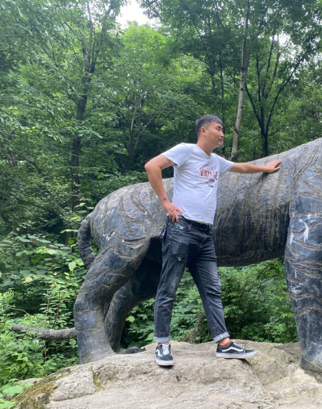 芥蒂的第一张照片--百色相亲服务中心