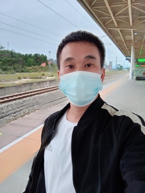 小李的第一张照片--百色相亲服务中心