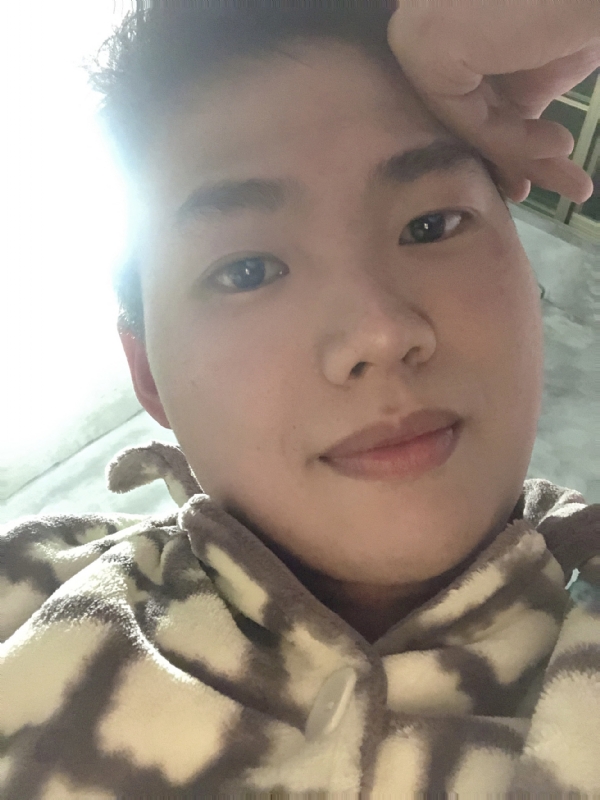 她的第四张照片--百色相亲服务中心