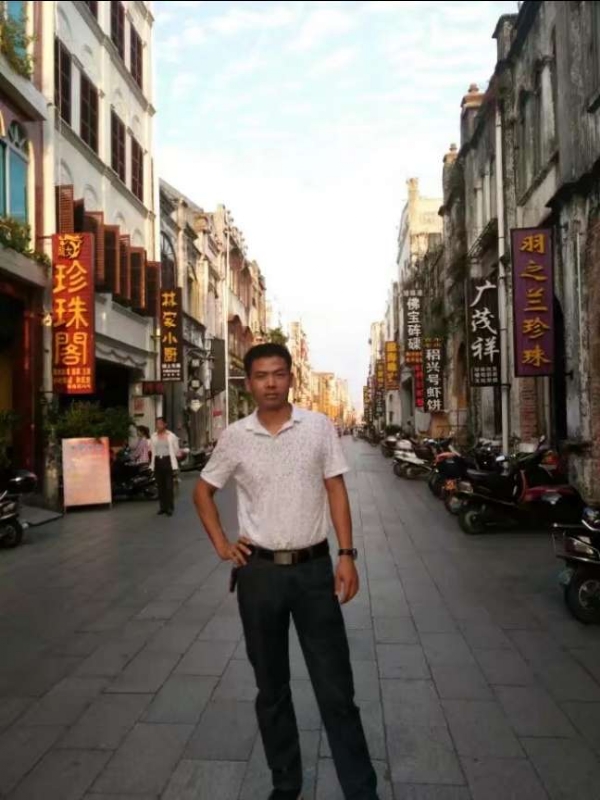 爱生活爱健康的第一张照片--百色相亲服务中心