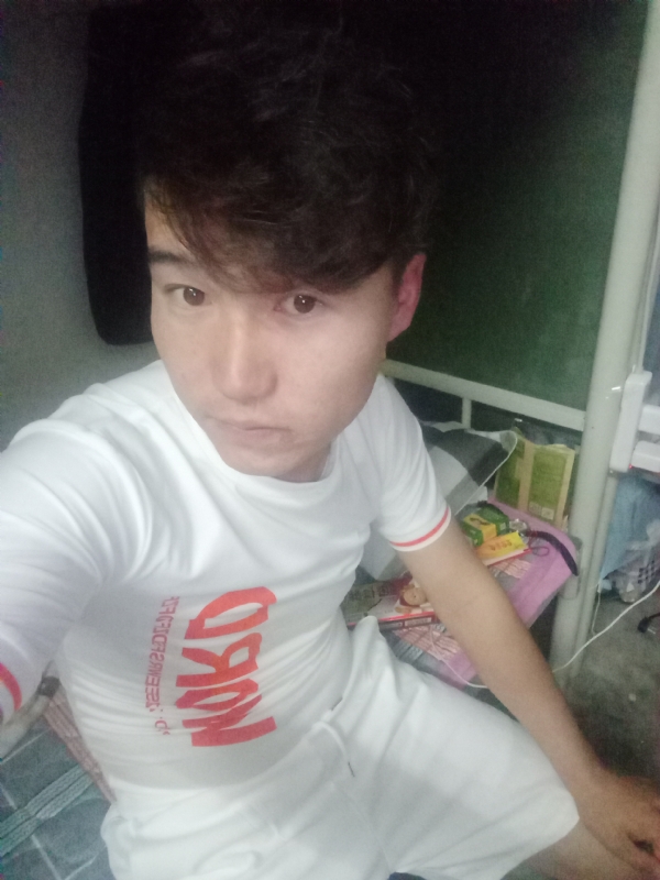 再回首的第一张照片--百色相亲服务中心