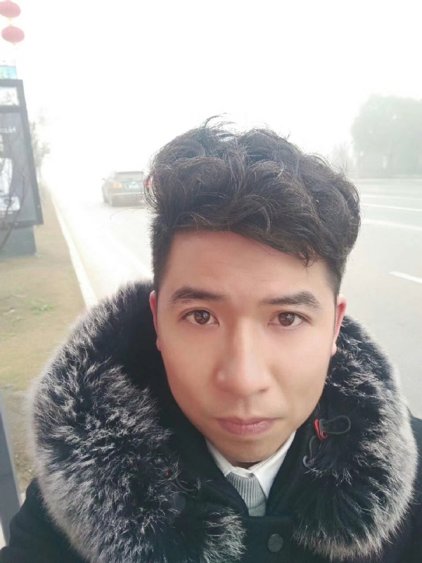 开心快乐每一天的第一张照片--百色相亲服务中心