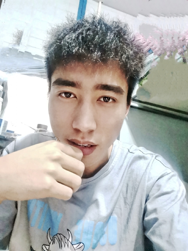 未来可期的第一张照片--百色相亲服务中心