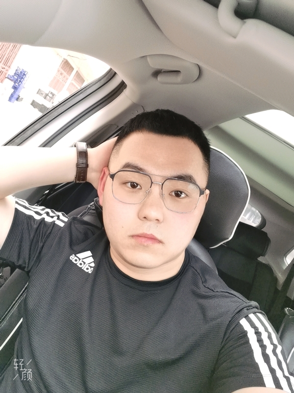 海阔天空的第一张照片--百色相亲服务中心