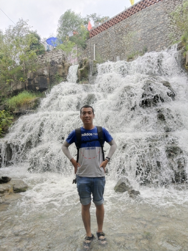 星矢的第一张照片--百色相亲服务中心