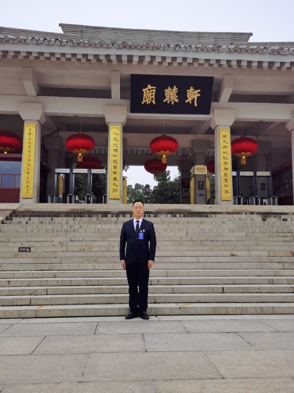 莫待花落空折枝的第二张照片--百色相亲服务中心