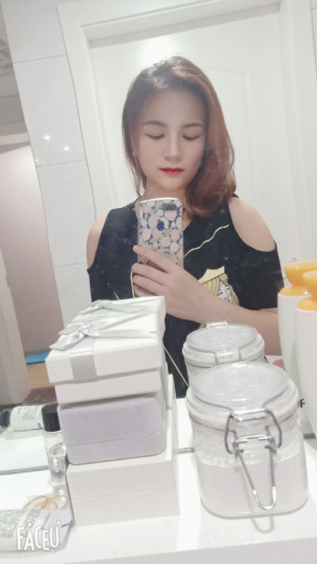 刘莲酥的第四张照片--百色相亲服务中心